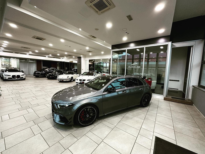 dealer showroom